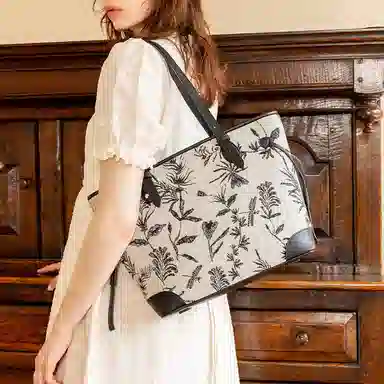 VANESSA HOGAN VH Tote