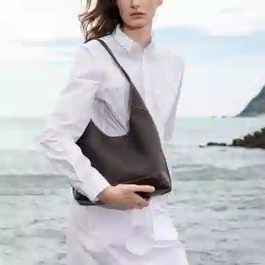 VANESSA HOGAN VH hobo