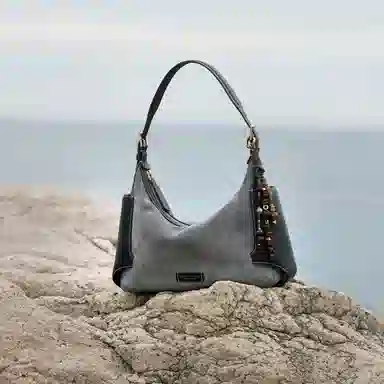 VANESSA HOGAN VH hobo