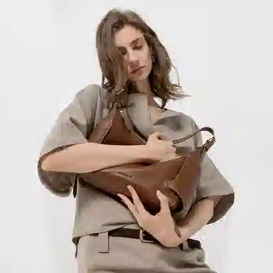 VANESSA HOGAN VH hobo