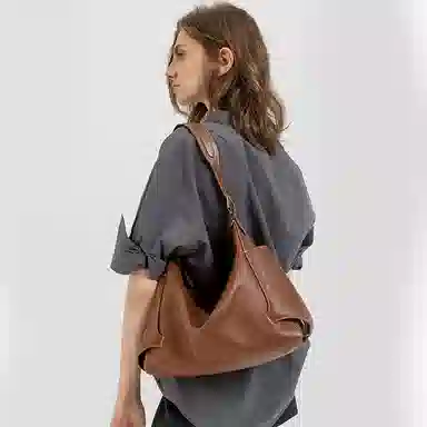 VANESSA HOGAN VH hobo