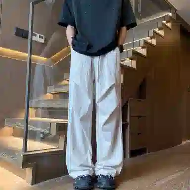 悍戈 美式复古高街阔腿微弹力百搭膝盖织带伞兵裤冰丝抽绳微喇褶皱设计感速干轻薄透气舒适简约松紧宽松纯色垂感直筒休闲裤 男女同款