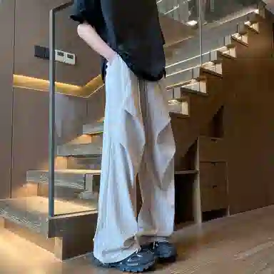 悍戈 美式复古高街阔腿微弹力百搭膝盖织带伞兵裤冰丝抽绳微喇褶皱设计感速干轻薄透气舒适简约松紧宽松纯色垂感直筒休闲裤 男女同款