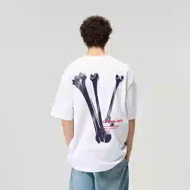 COMOWA Bone V Logo T-Shirt