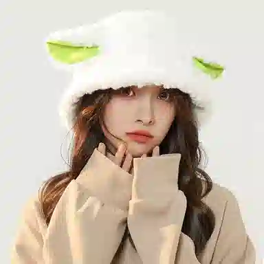 PLAN IN Lambswool Fuzzy Hat