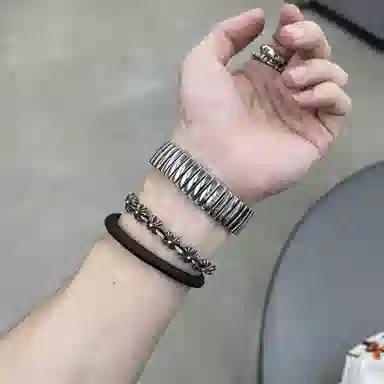 KIOSK Vintage Quartz Steel Band Gold Dial