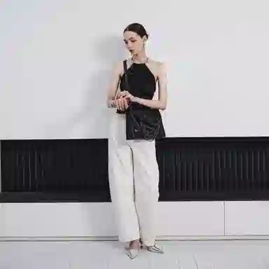 INJOYLIFE Medium Black Messenger Bag