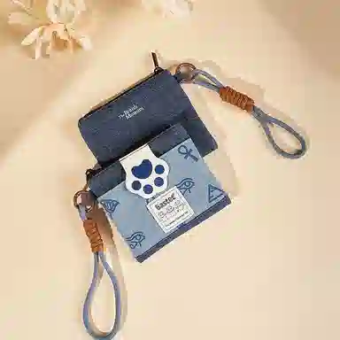 大英博物馆 盖亚·安德森猫和她的朋友们系列 萌猫牛仔卡包挂饰 棉 零钱包 男女同款情侣款