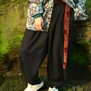 Sansheng Liubu Black Straight-Leg Pants