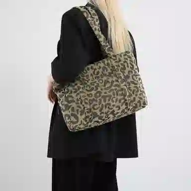 辛巴赫 潮流复古时尚气质百搭休闲大容量 涤纶 托特包单肩包 常规 女款 多色