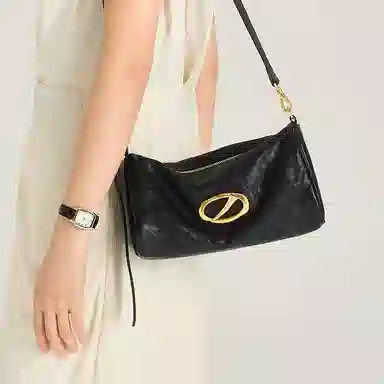 SUPERMERCY Pillow Bag墨黑色