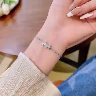 星珍思 爆闪星蝶 梦幻甜美轻奢小众设计感灵动锆石蝴蝶手饰 在逃公主闪耀招财蝴蝶腕饰#好运 合金 手链 女款