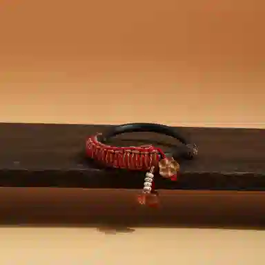 星珍思 梅你不行 新中式国潮招财纳福转运 小众设计编织绳素圈开口 鸡血藤 手镯 女款