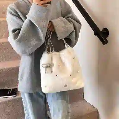 度森袋鼠 高级感时尚百搭休闲简约 毛绒 单肩包 女款 米白色/灰色/黑色/卡其色