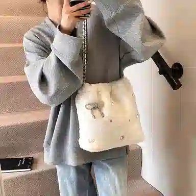 度森袋鼠 高级感时尚百搭休闲简约 毛绒 单肩包 女款 米白色/灰色/黑色/卡其色