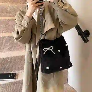 度森袋鼠 高级感时尚百搭休闲简约 毛绒 单肩包 女款 米白色/灰色/黑色/卡其色