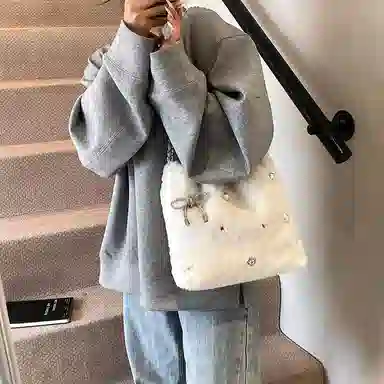 度森袋鼠 高级感时尚百搭休闲简约 毛绒 单肩包 女款 米白色/灰色/黑色/卡其色