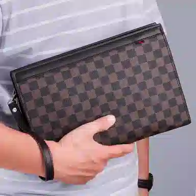 Dusen Kangaroo Clutch Black/Brown