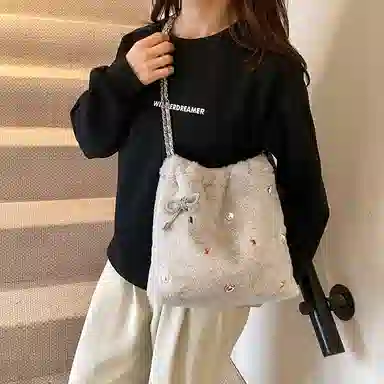 度森袋鼠 高级感时尚百搭休闲简约 毛绒 单肩包 女款 米白色/灰色/黑色/卡其色