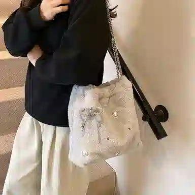 度森袋鼠 高级感时尚百搭休闲简约 毛绒 单肩包 女款 米白色/灰色/黑色/卡其色