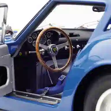 CMC Exclusive Modelle 118 250 GTO 1962 15