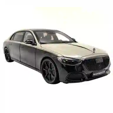 Almost Real 118 S S680 2021