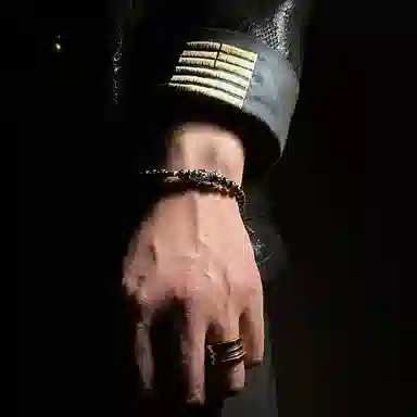 MOUNTAINS AND MANS s925