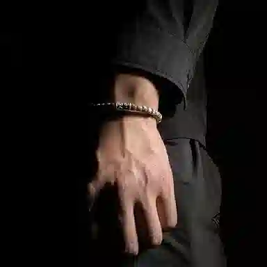 MOUNTAINS AND MANS 999