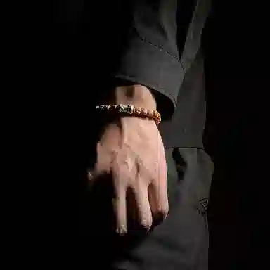 MOUNTAINS AND MANS 999