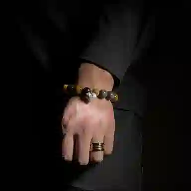 MOUNTAINS AND MANS 999