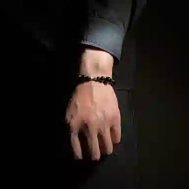 MOUNTAINS AND MANS s925