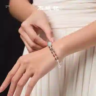 石头记 原创设计师款 冰心蓝花 晶莹剔透 温润柔和细腻 净心 清冷氛围感 礼盒款天然 白水晶 手串 女款