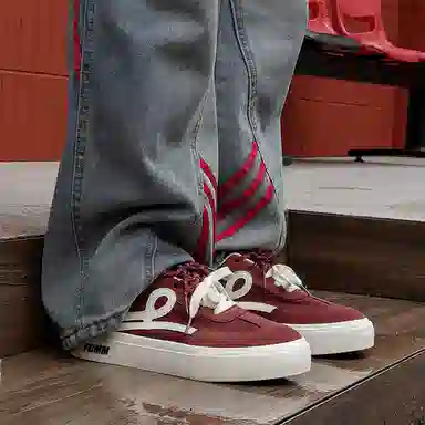 FCMM Canvas Sneakers