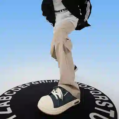 FCMM Canvas Sneakers