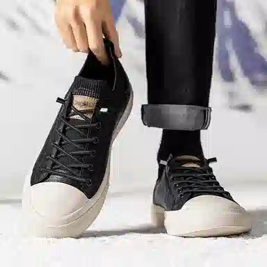 CARTELO Low Top Sneakers