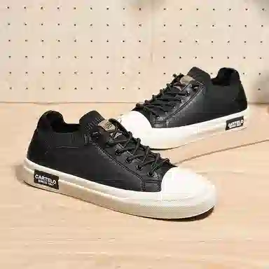 CARTELO Low Top Sneakers