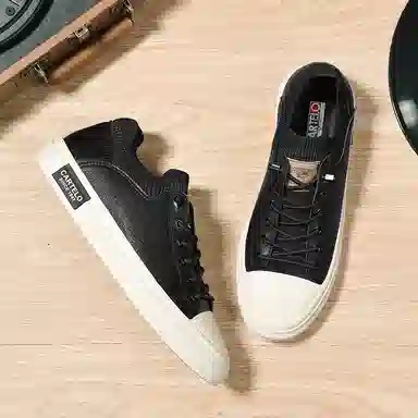 CARTELO Low Top Sneakers