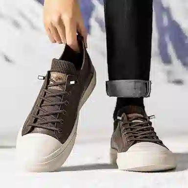 CARTELO Low Top Sneakers