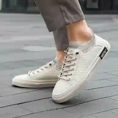 CARTELO Low Top Sneakers