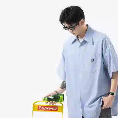 零氏 美式复古潮流笑脸刺绣设计透气柔软亲肤高级感慵懒休闲宽松百搭户外条纹短袖衬衫 男女同款