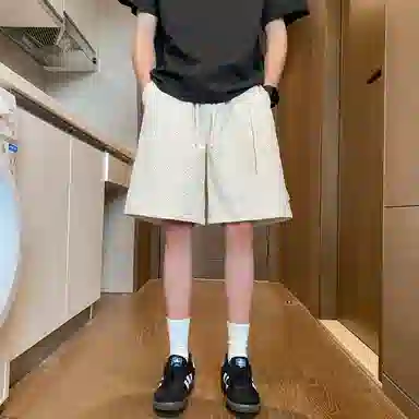 美式潮牌肌理感设计青春时尚宽松舒适简约个性百搭流五分薄款凉裤泡纱速干轻冰丝透气纯色夏季休闲短裤 男女同款