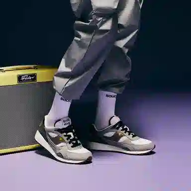 Friends x Saucony Shadow 6000 White Grey