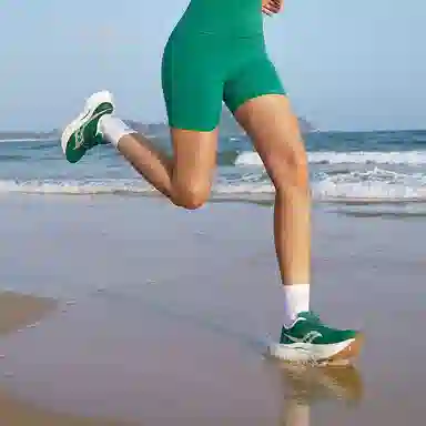 Saucony Endorphin Speed 4 Green White