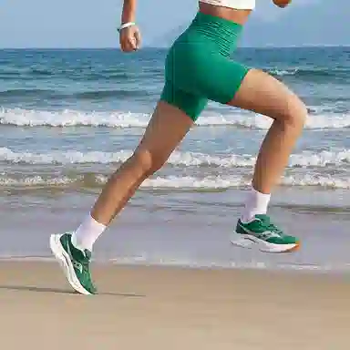 Saucony Endorphin Speed 4 Green White