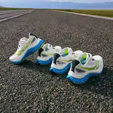 Saucony Endorphin Speed 4 White Green