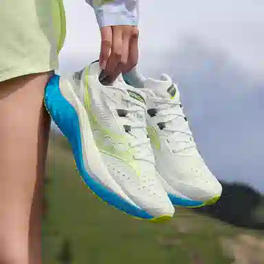 Saucony Endorphin Speed 4 White Green