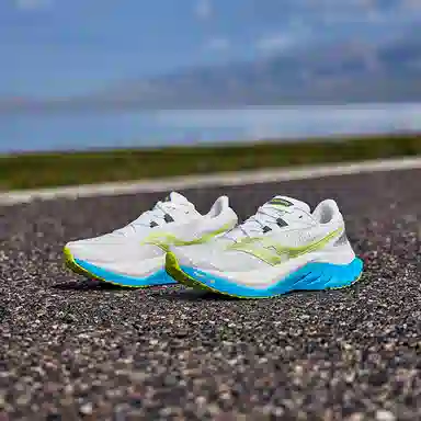 Saucony Endorphin Speed 4 White Green