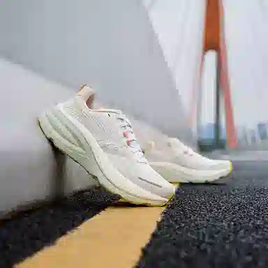 Saucony Hurricane 24 White Silver
