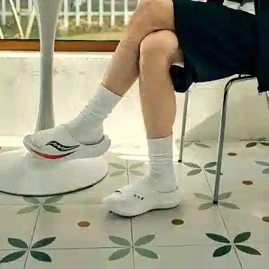 Saucony Cradle 2 White Orange Black