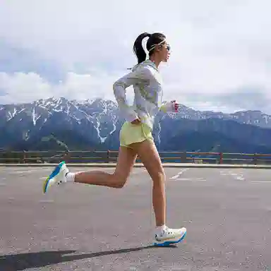 Saucony Endorphin Speed 4 White Green